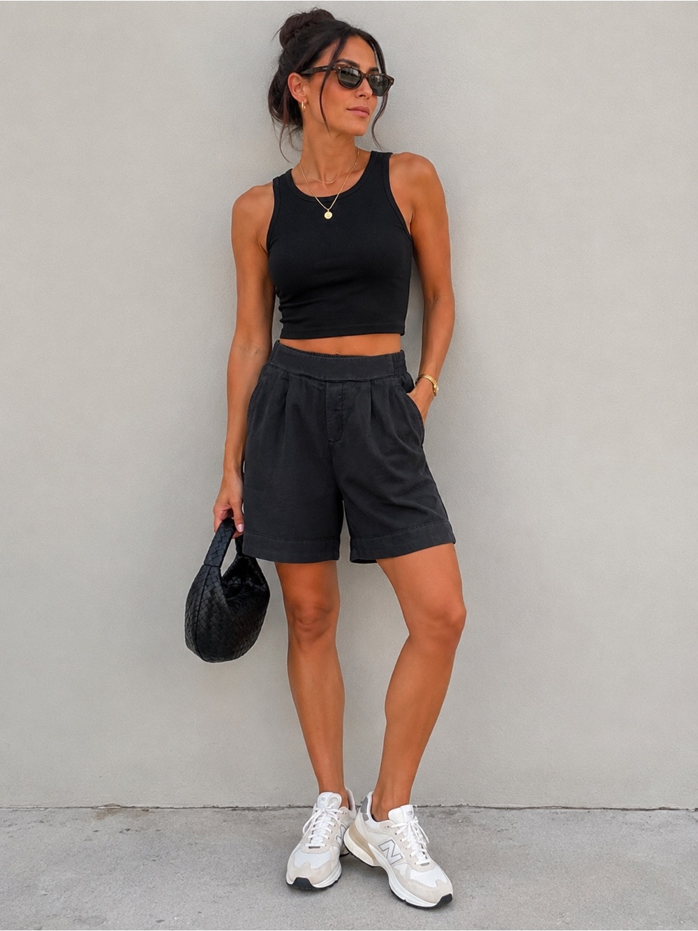 Athleta Playa 100 % Linen Bermuda Shorts Black Zip Pocket Athleisure 4 Gym Beach